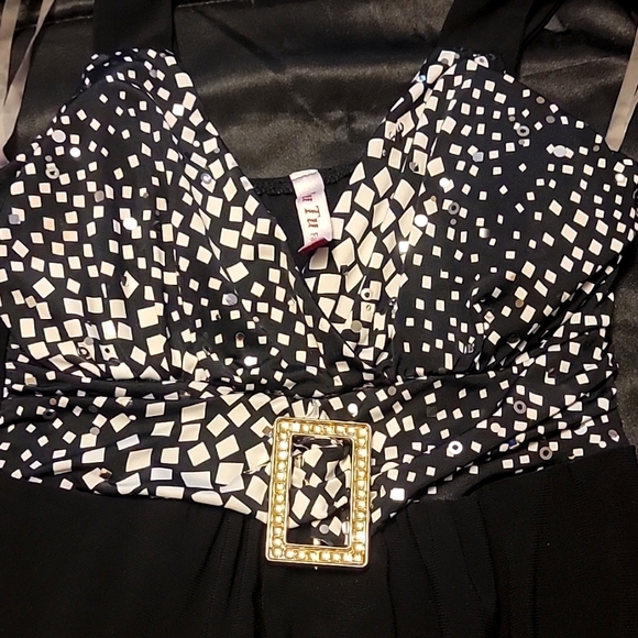 Dressy top - Picture 5 of 8